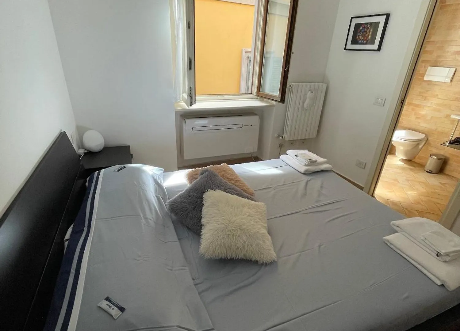 Santa Sofia Apartment Milan 0*,  Italy