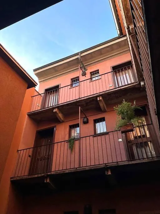 Santa Sofia Apartment Milan